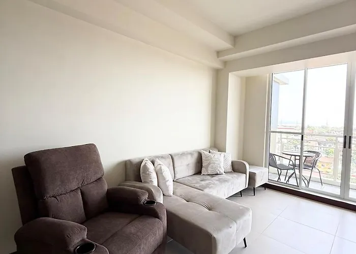 Resort-inspired Staycation Near Bgc And Naia Apartamento Manila