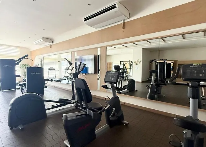 Resort-inspired Staycation Near Bgc And Naia Apartamento *