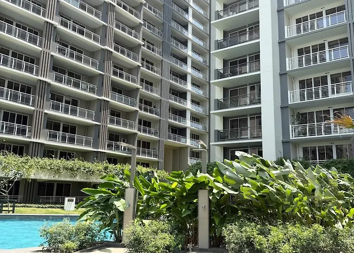 Resort-inspired Staycation Near Bgc And Naia Apartamento