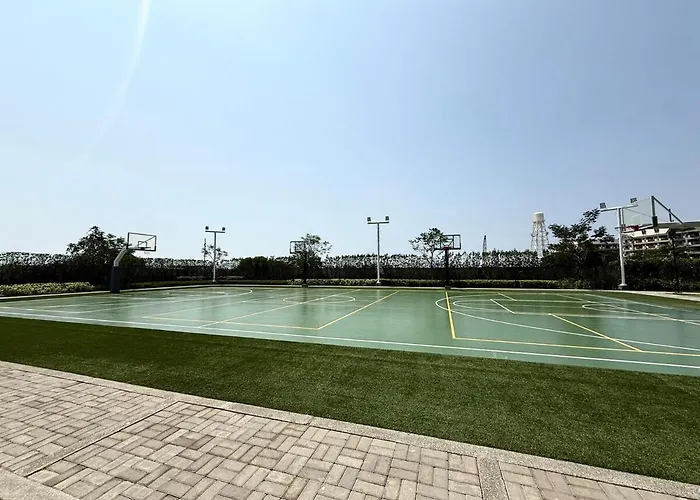 Resort-inspired Staycation Near Bgc And Naia Apartamento
